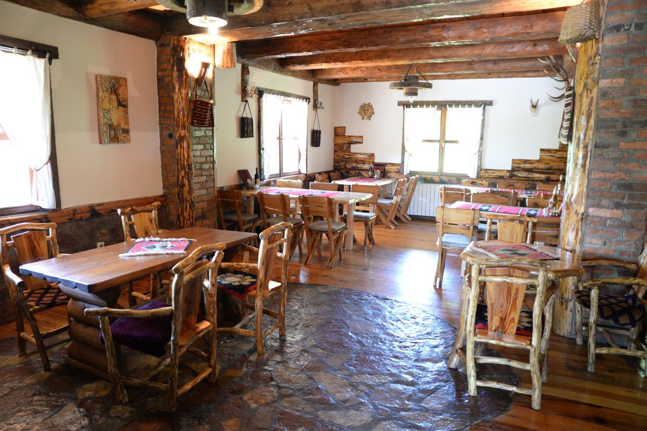 Koruge Motel Nacionalni Restoran Ognjiste מראה חיצוני תמונה