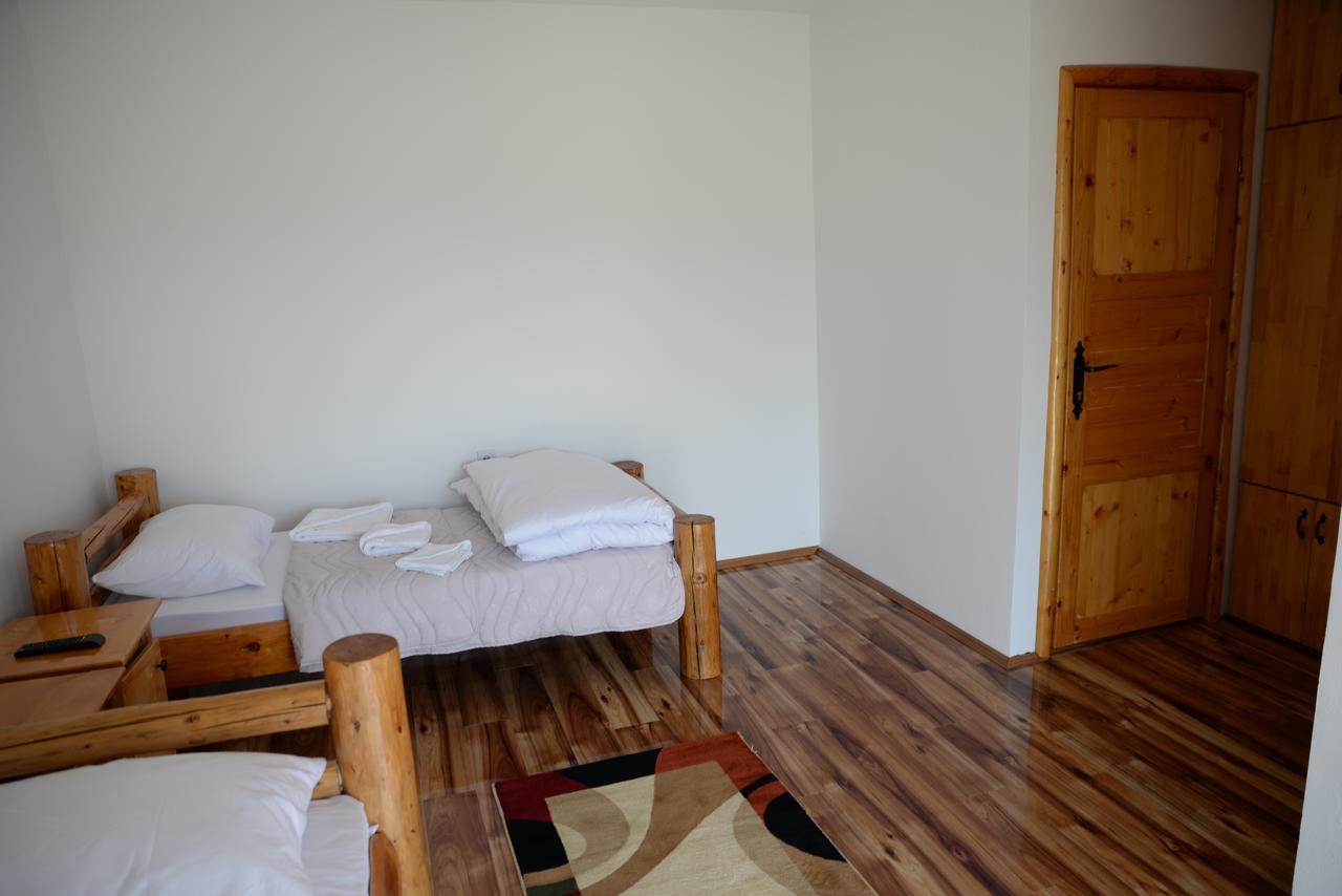Koruge Motel Nacionalni Restoran Ognjiste מראה חיצוני תמונה