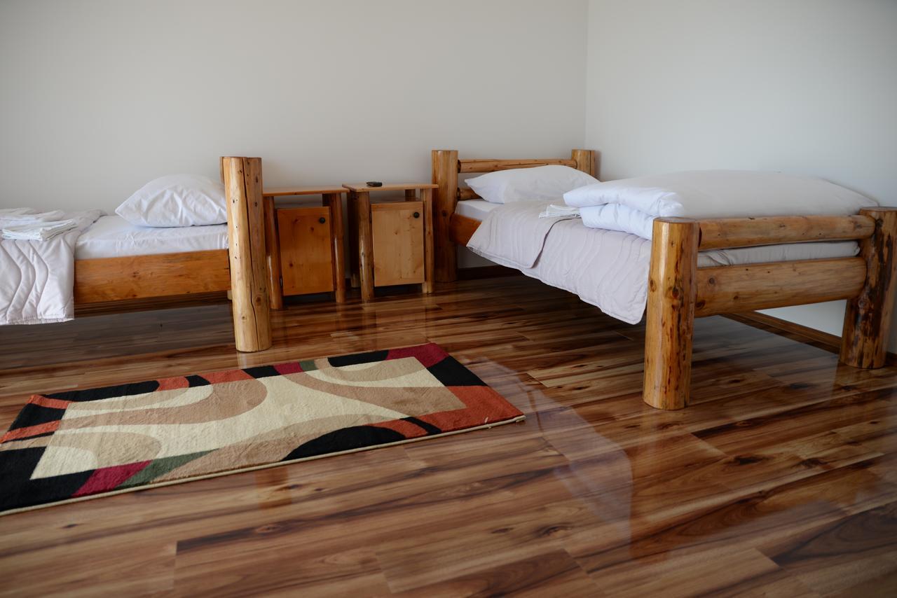 Koruge Motel Nacionalni Restoran Ognjiste מראה חיצוני תמונה
