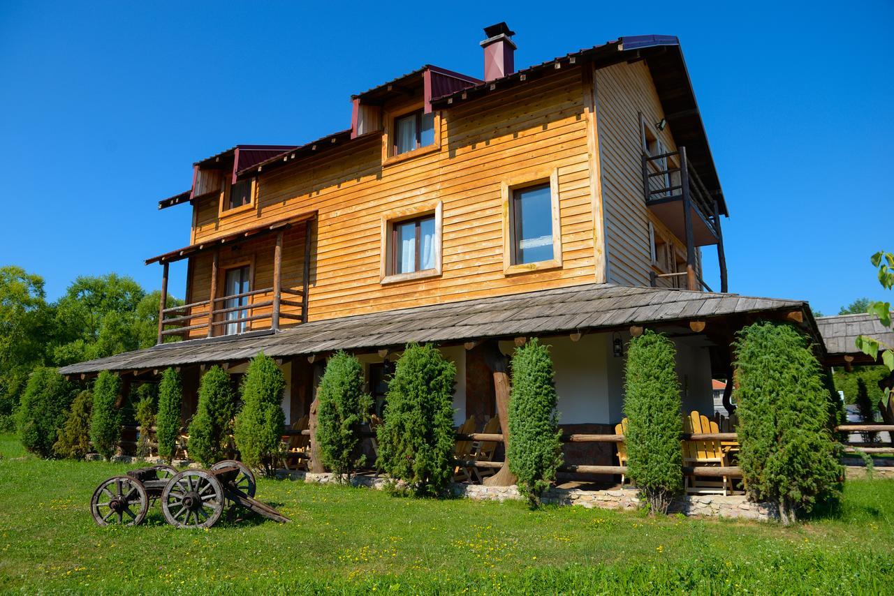 Koruge Motel Nacionalni Restoran Ognjiste מראה חיצוני תמונה